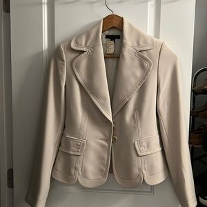 Beautiful never worn suit.